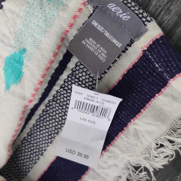 American Eagle Aerie Real Womens Shawl Wrap Blanket Scarf Multicolor Patte - Picture 2 of 4